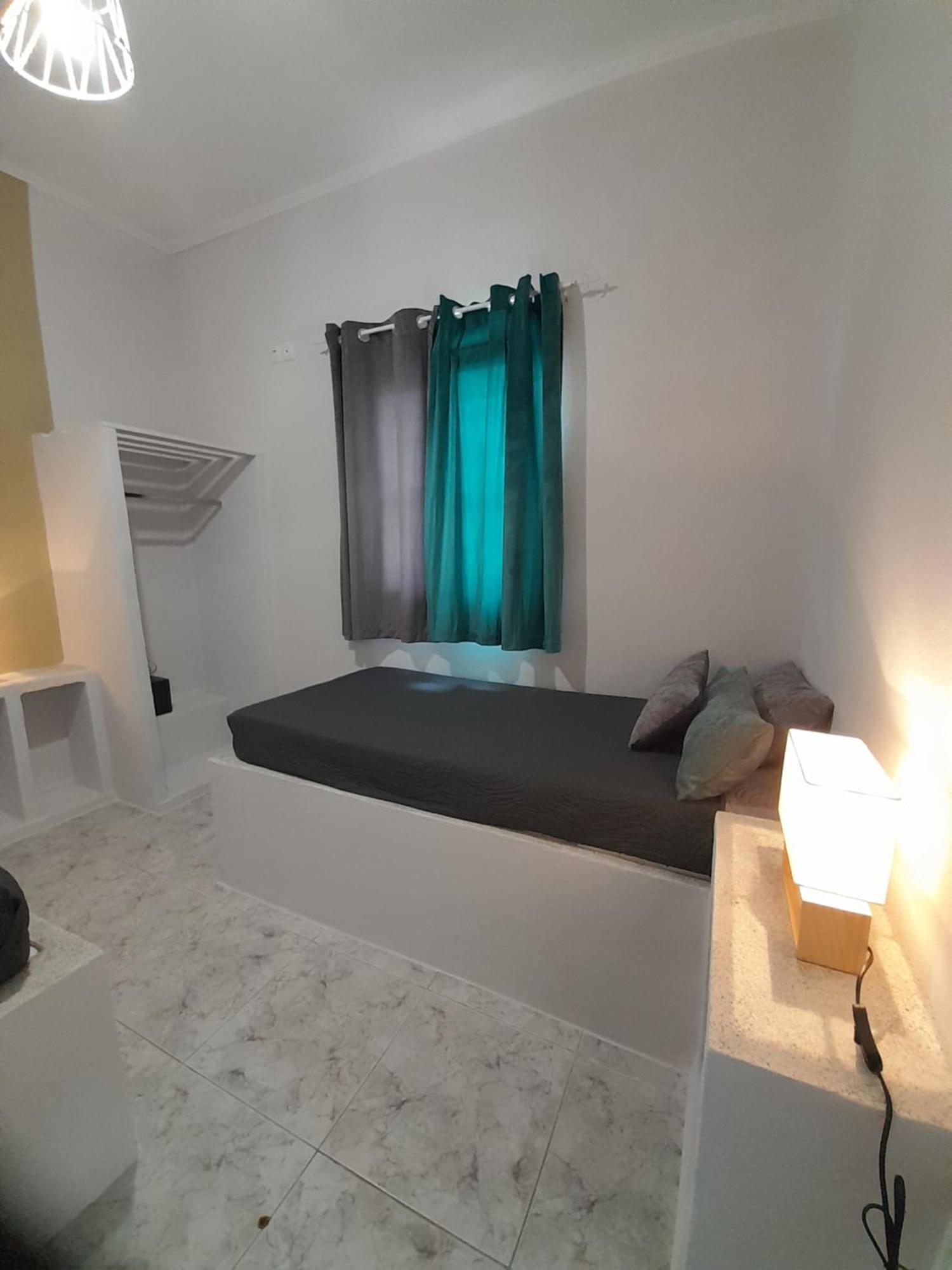 Overhill Apartments Adamas 외부 사진